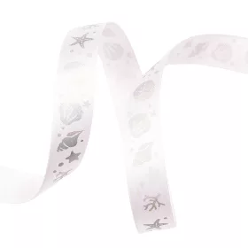 Panglică satinată cu model scoică 16mm x 6.4m - Alb