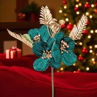 Decorațiuni cu fructe de pădure și plante artificiale